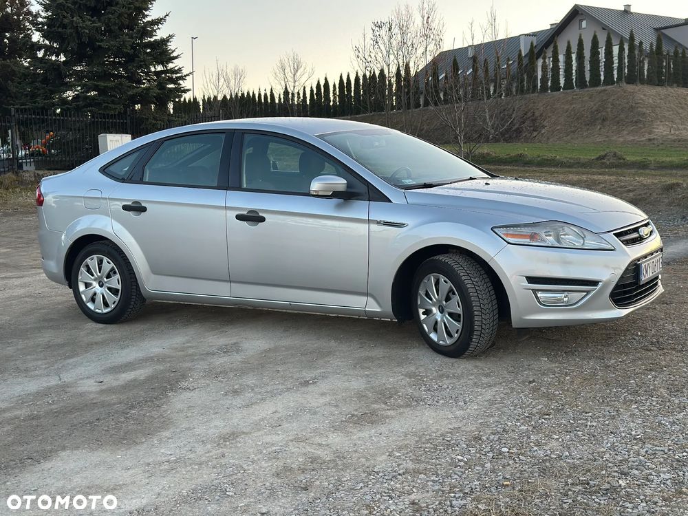Ford Mondeo 1.6 Ambiente - 1
