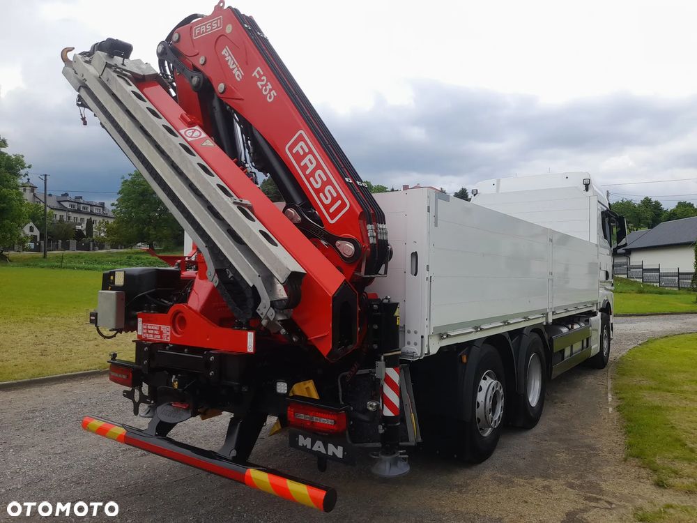 MAN TGX 26.470 6x2-4  OŚ PODWIESZANA - SKRĘTNA, HDS Dzwig Żuraw Fassi F235 + 5/6 funkcja chwytak/rotator + RADIO!!! Skrzynia 660x250cm - 22