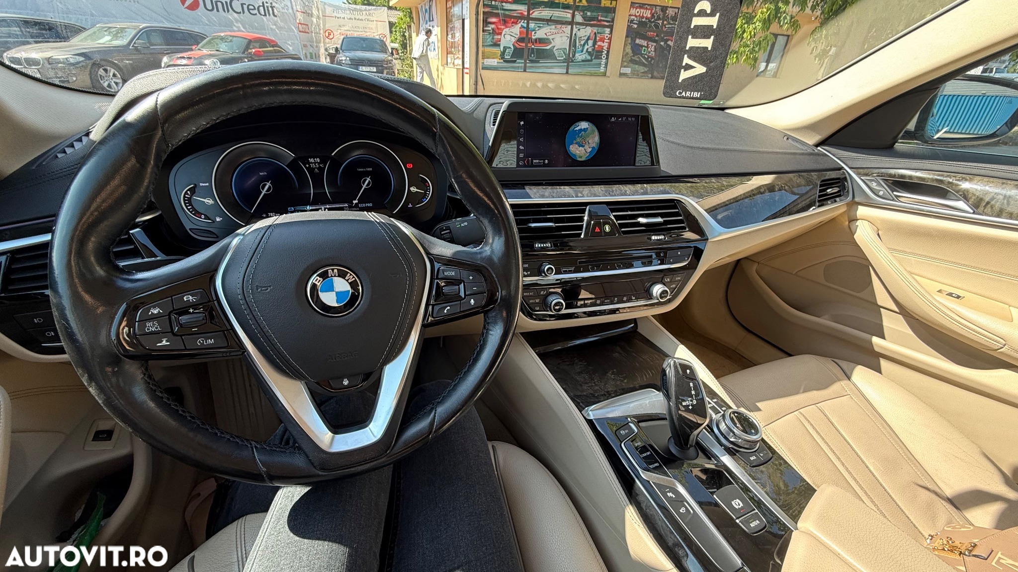 BMW Seria 5 520d xDrive AT - 15