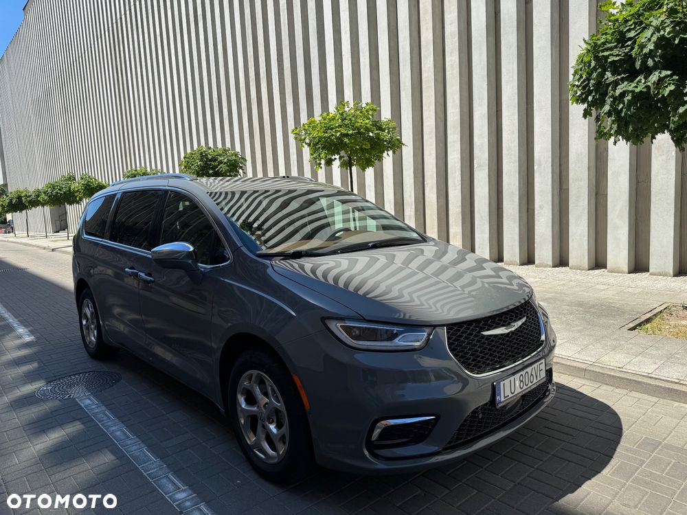Chrysler Pacifica - 16