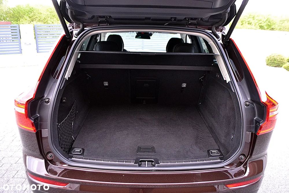 Volvo XC 60 B4 D Momentum Pro - 19