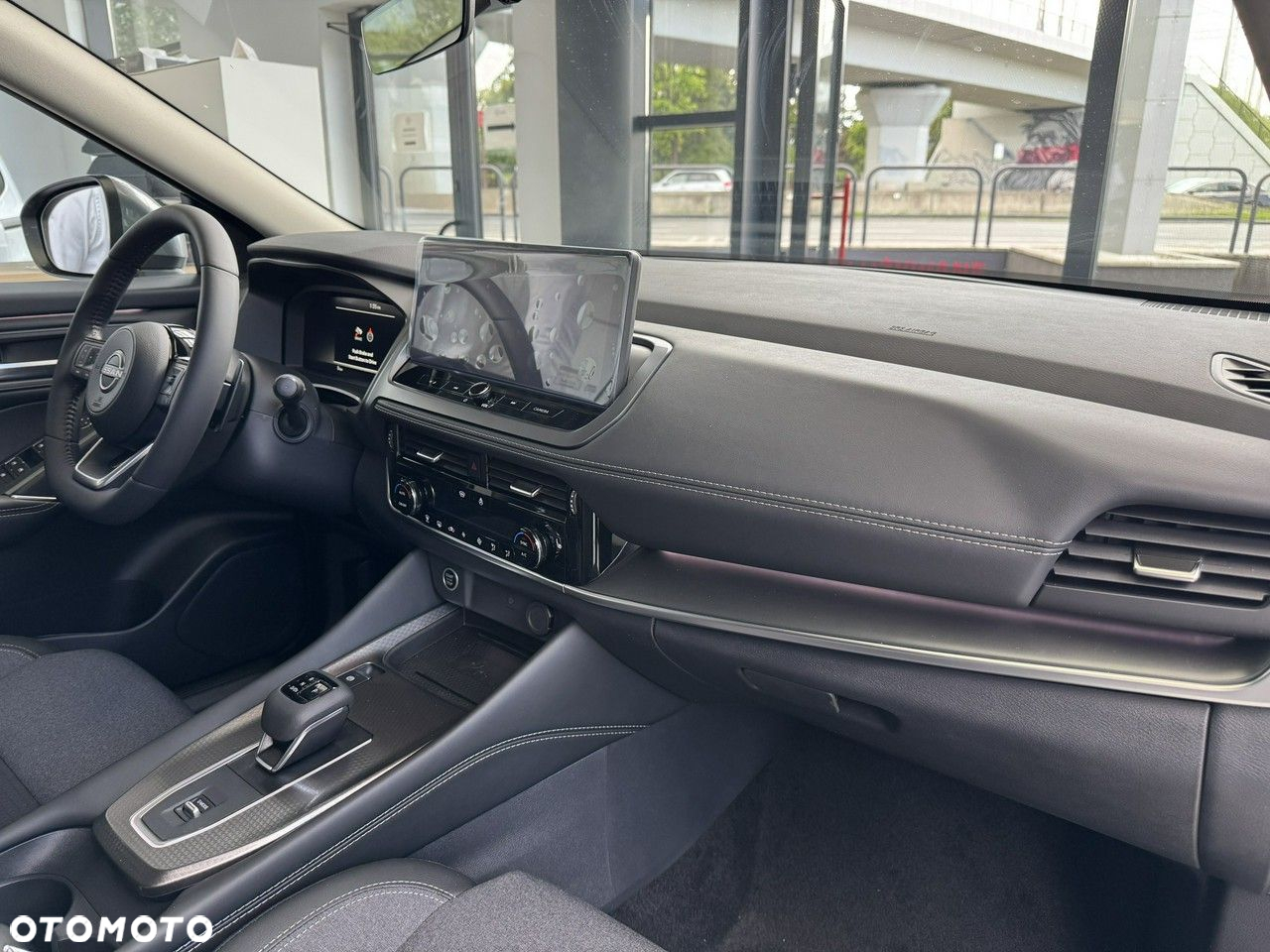 Nissan Qashqai 1.3 DIG-T mHEV N-Connecta Xtronic - 17