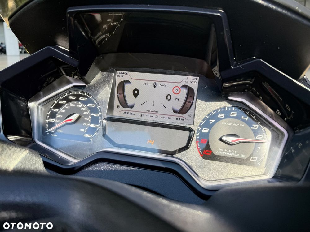 Peugeot Metropolis - 20