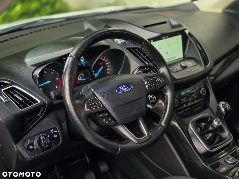 Ford Kuga 2.0 TDCi 2x4 Titanium - 6