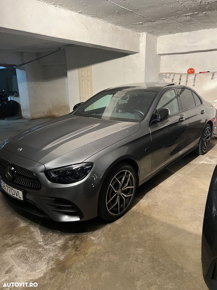 Mercedes-Benz E 300 4MATIC Aut. - 6