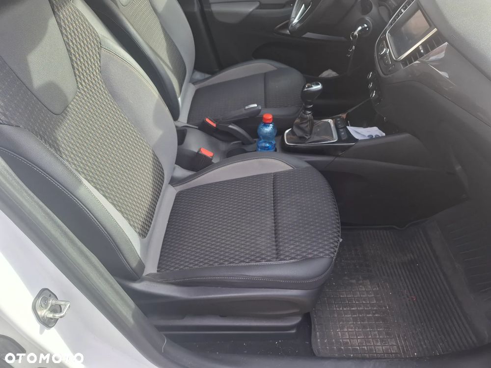 Opel Crossland X - 9