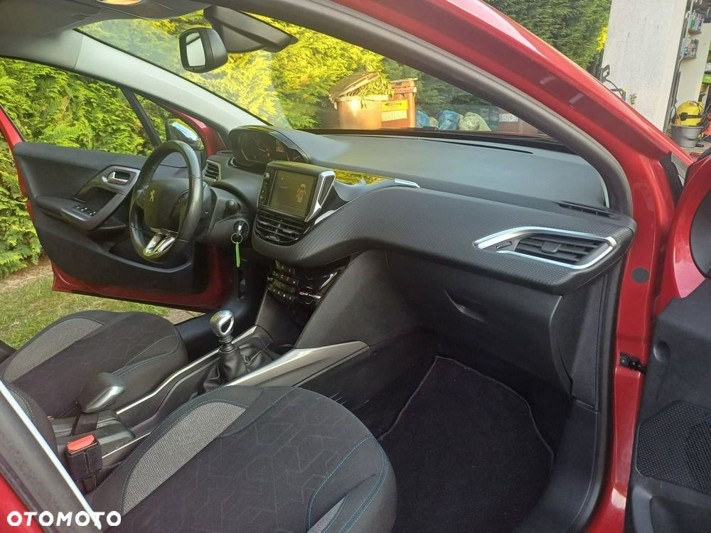 Peugeot 2008 1.5 BlueHDi Style - 13
