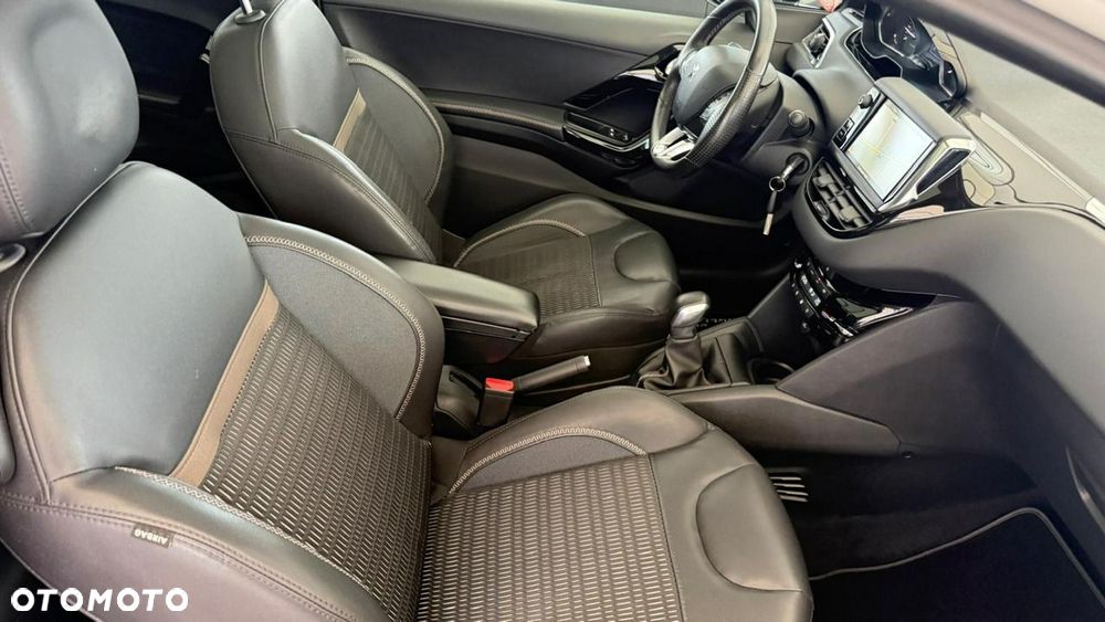 Peugeot 208 - 29