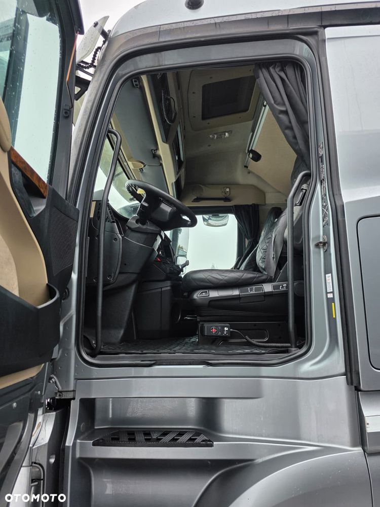 Mercedes-Benz ACTORS 1845 - 5