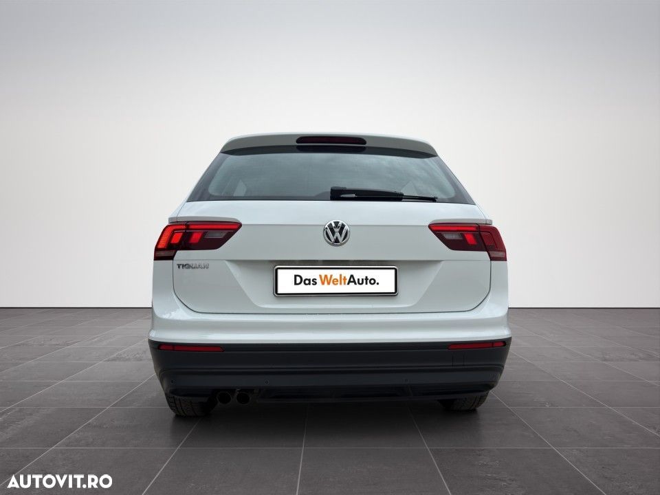 Volkswagen Tiguan - 10