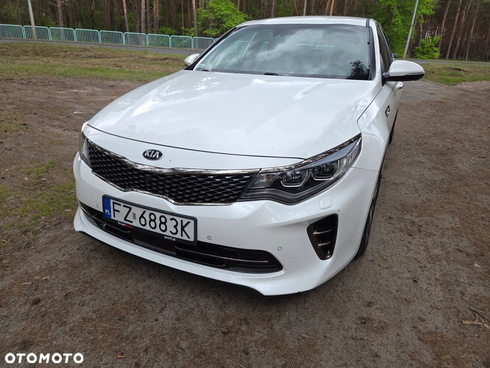 Kia Optima - 22