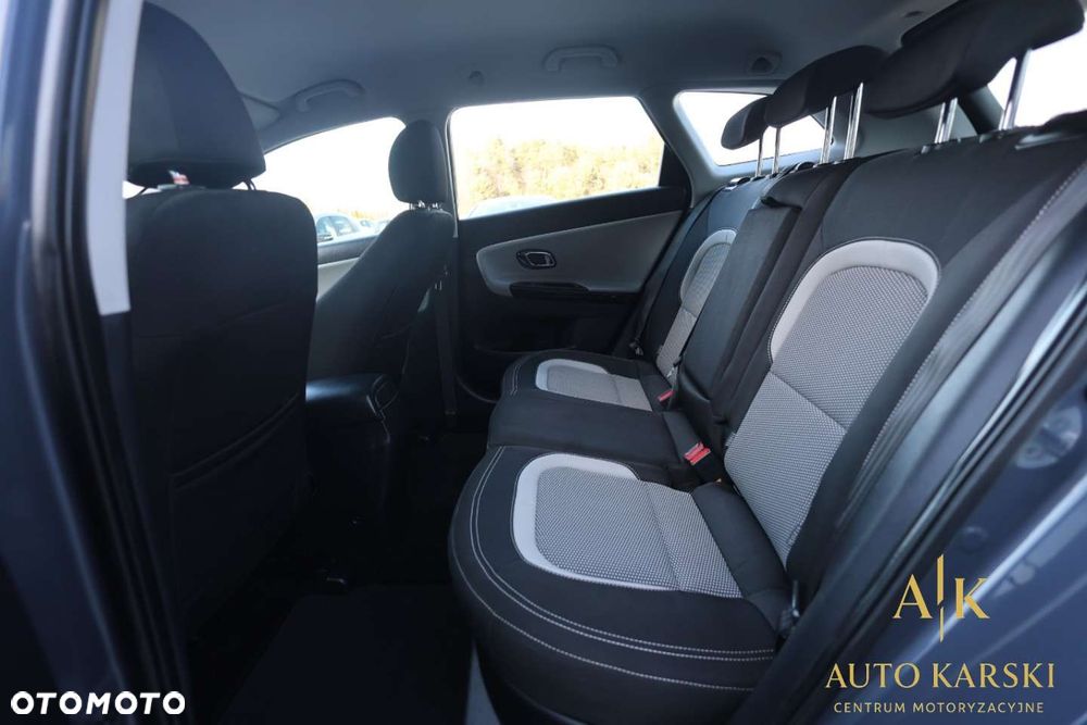 Kia Ceed - 33