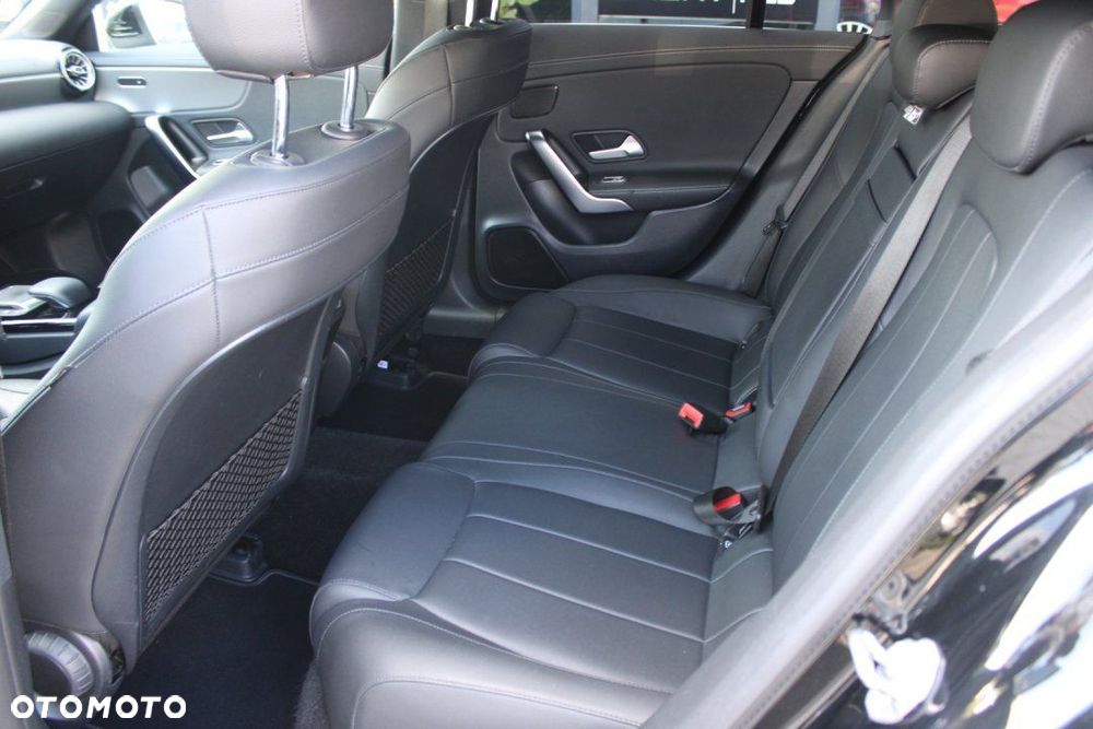 Mercedes-Benz CLA - 21