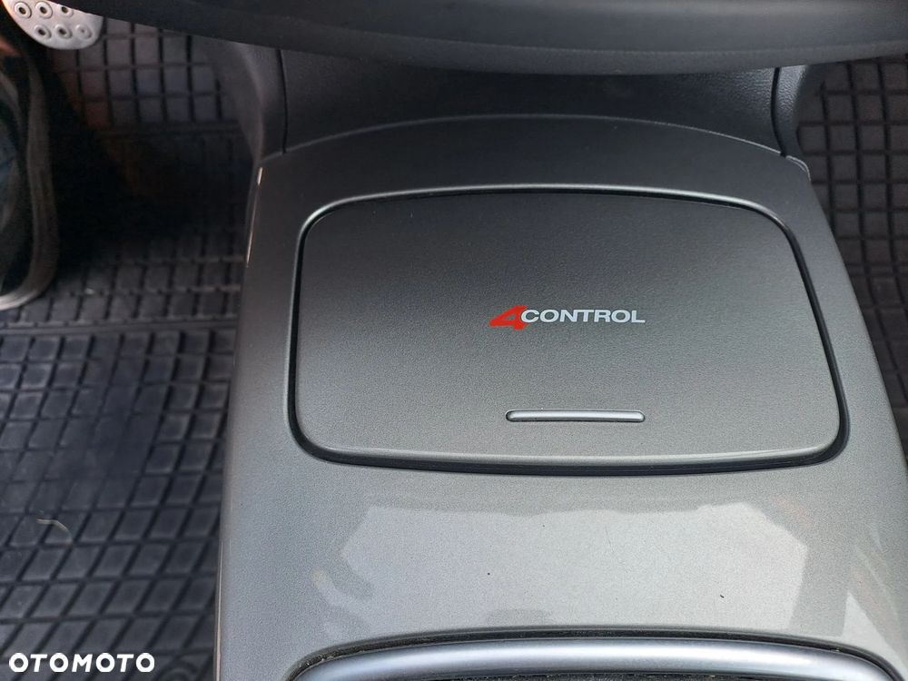 Renault Laguna Grandtour 2.0 dCi FAP Expression - 37