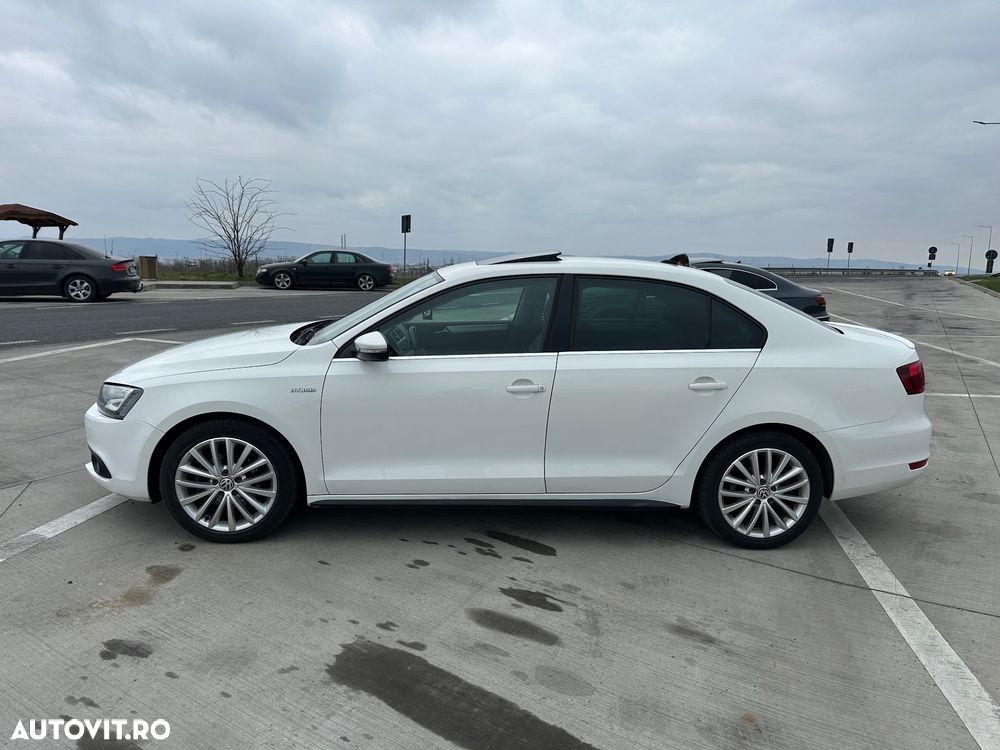 Volkswagen Jetta 1.4 DSG Highline - 13