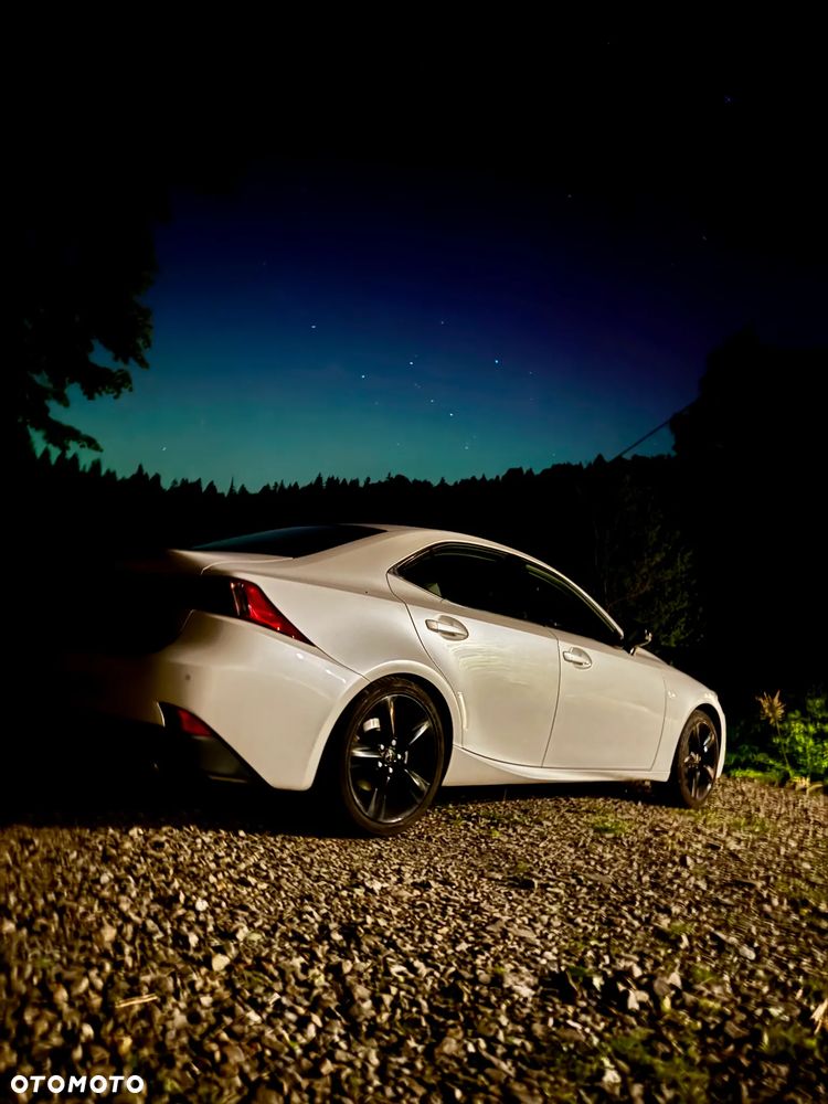 Lexus IS 200t / 300 Black - 13