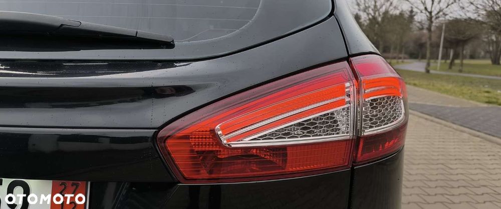 Ford Mondeo SW 2.0 EcoBoost Titanium - 12