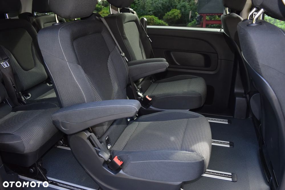 Mercedes-Benz Klasa V 220 d extralang 9G-TRONIC - 11