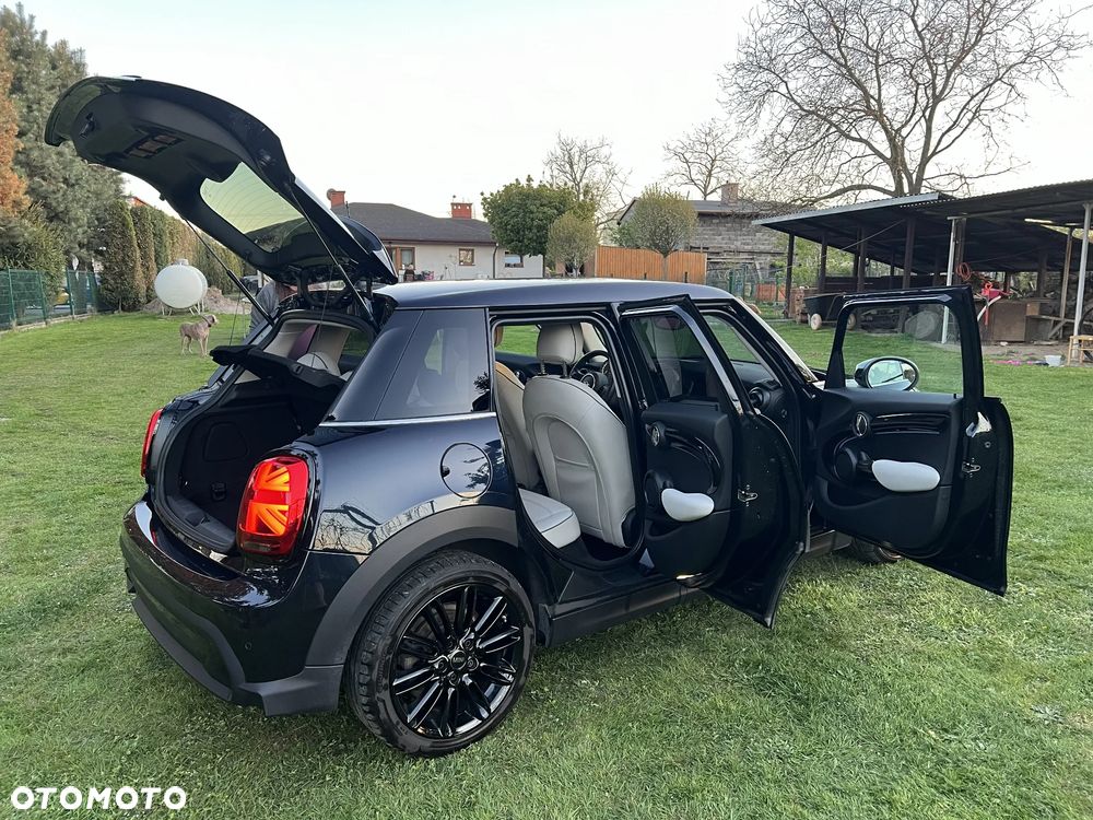MINI Cooper Standard - 3