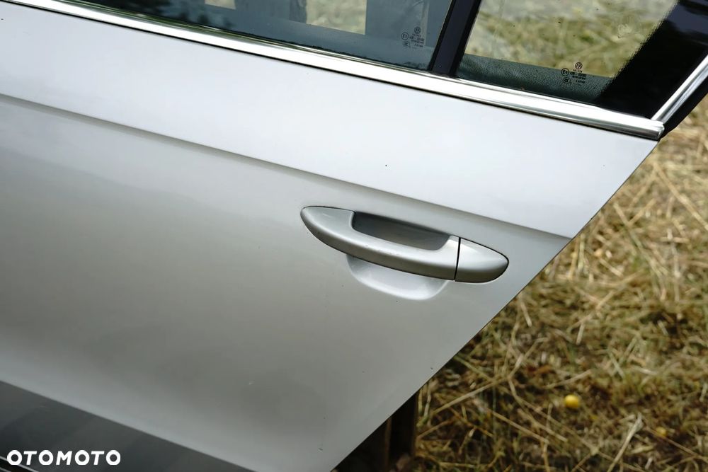 Drzwi tył tylne lewe VW Passat B7 Sedan LA7W - 7