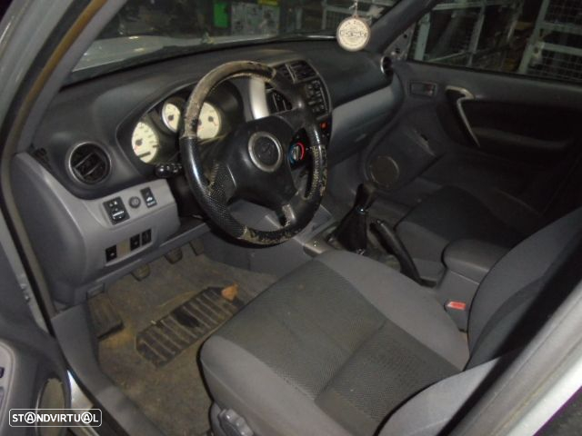 Carro MOT: 1CDFTV CXVEL: E353F TOYOTA RAV4 2 FASE 1 2003 2.0D4D 4X4 115CV 5P CINZA DIESEL - 6