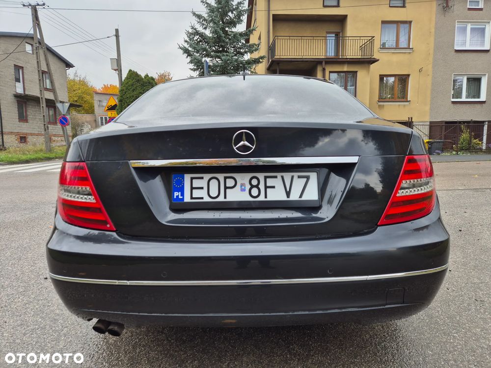 Mercedes-Benz Klasa C 180 BlueEFFICIENCY Avantgarde - 14