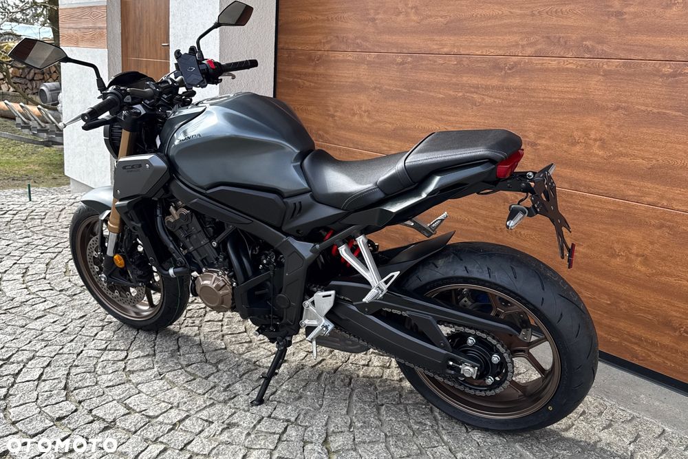 Honda CB - 18