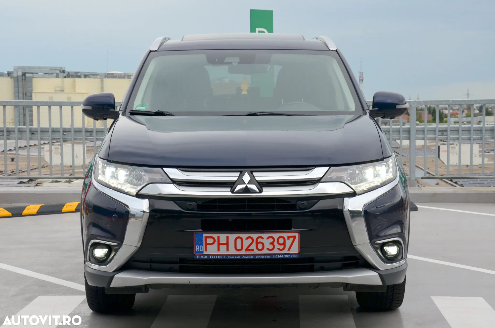 Mitsubishi Outlander 2.2 DI-D 4WD Automatik Diamant Edition+ - 1