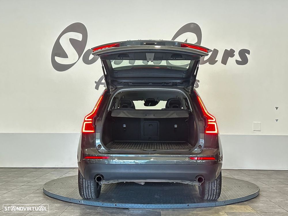 Volvo XC 60 2.0 D4 Momentum AWD Geartronic - 6