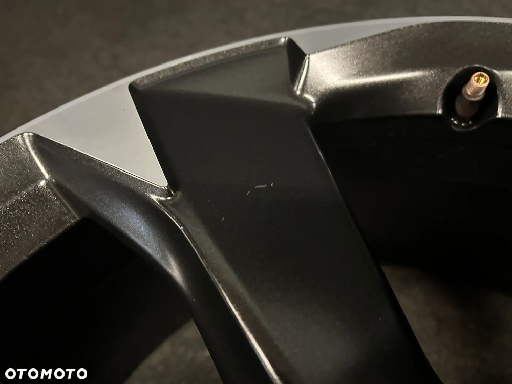 Alufelga Cupra Leon IV 18 cali 5x112 1szt. 5FA601025H - 5