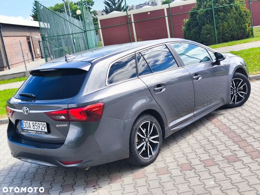 Toyota Avensis Touring Sports 2.0 D-4D Executive - 12