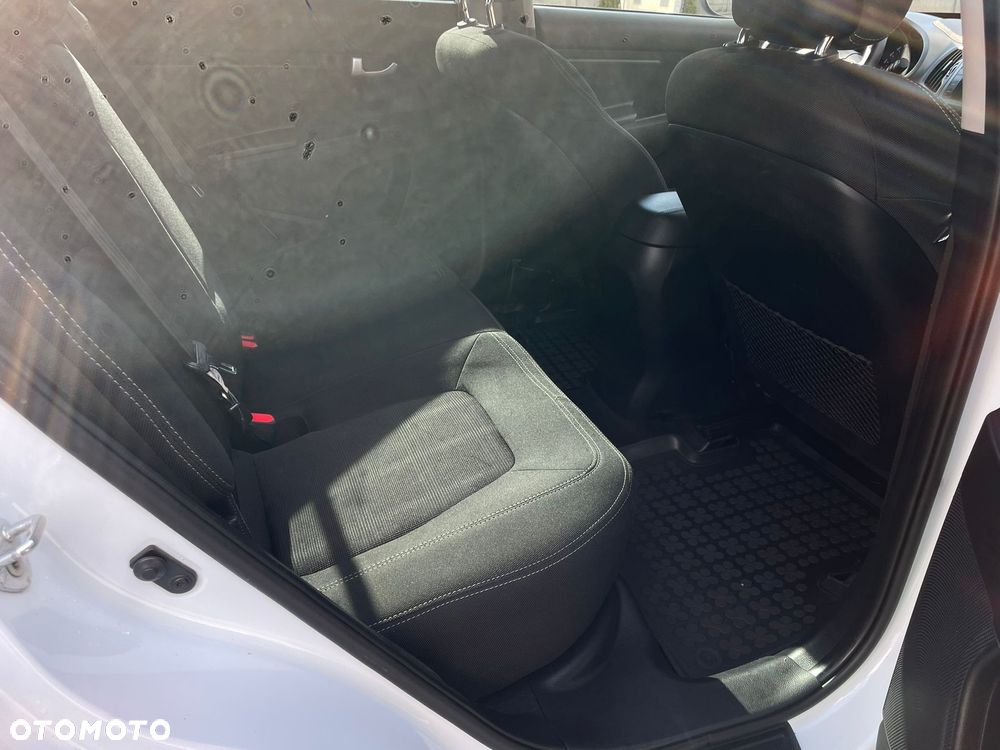 Kia Sportage 1.6 GDI L 2WD - 11