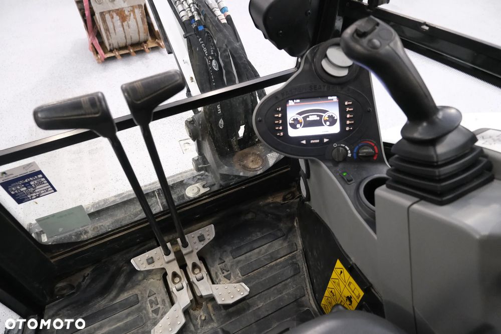Bobcat E50Z - 6