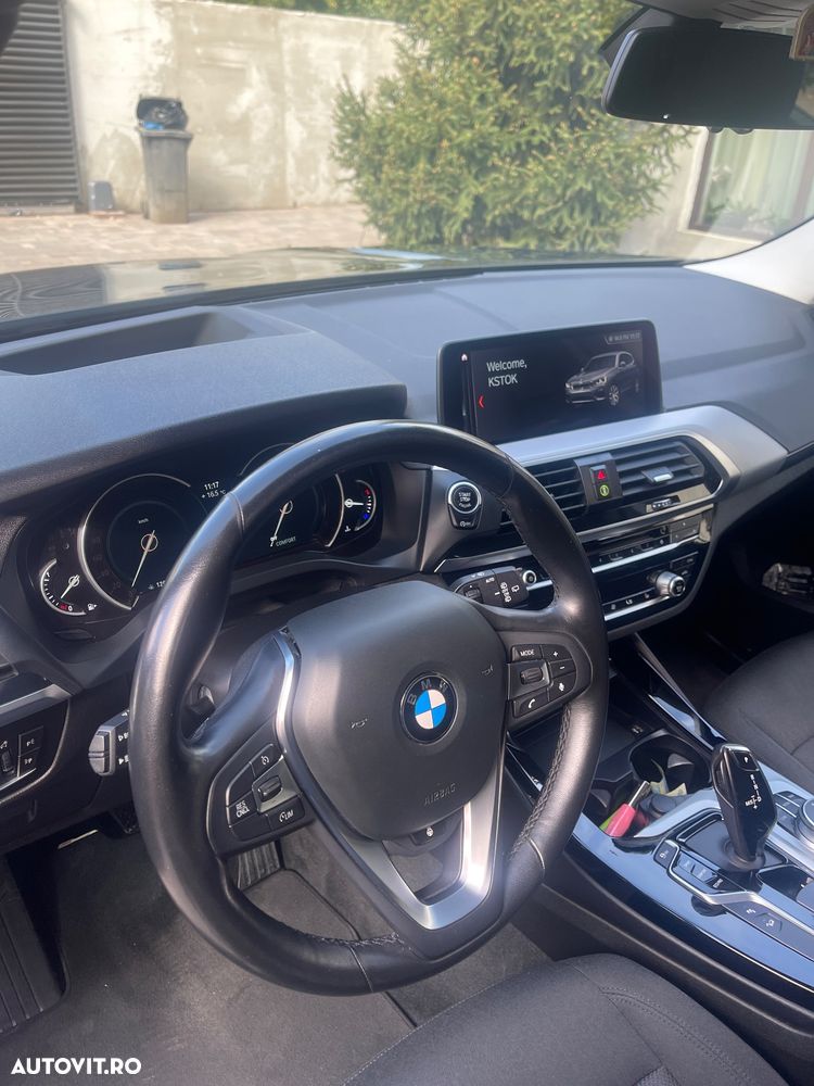 BMW X3 xDrive20i Aut. Advantage - 10