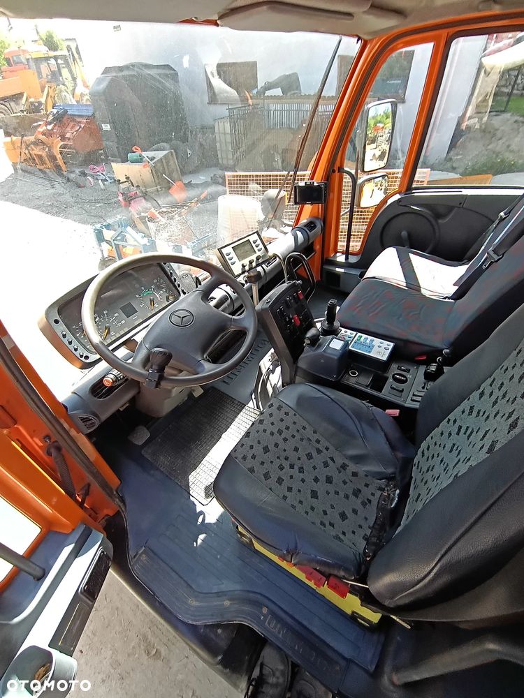 Mercedes-Benz Unimog  u300 405/10 - 2