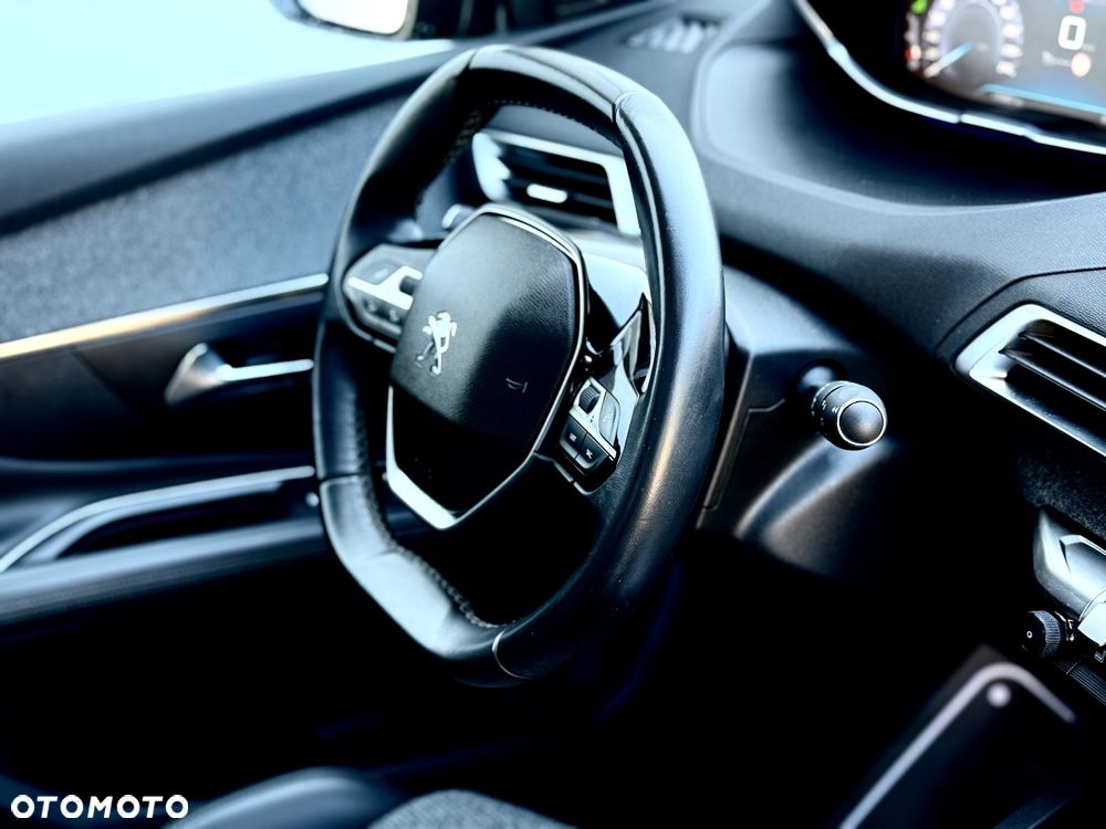 Peugeot 3008 PureTech 130 Stop & Start GPF Allure - 36