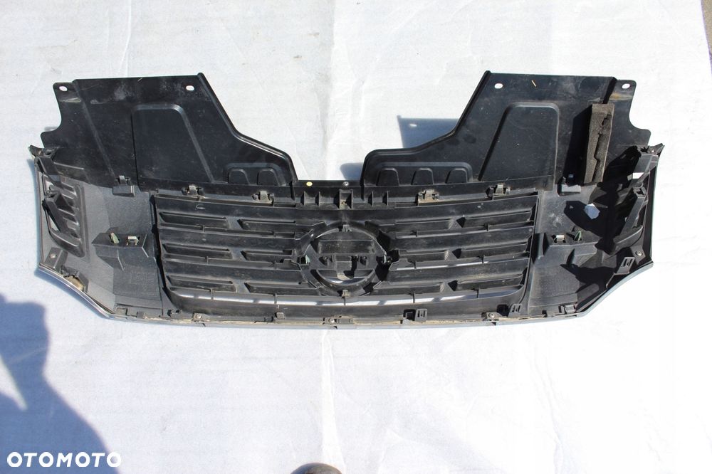 nissan navara np300 grill atrapa 623105jt0a - 7