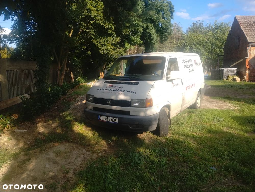 Volkswagen Transporter - 1