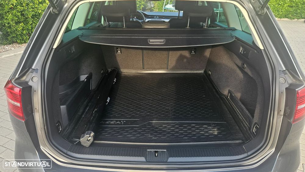 VW Passat Variant 2.0 TDi Highline DSG 4Motion - 9