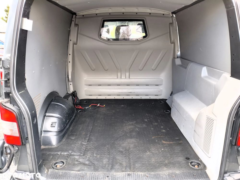 Volkswagen Transporter - 23