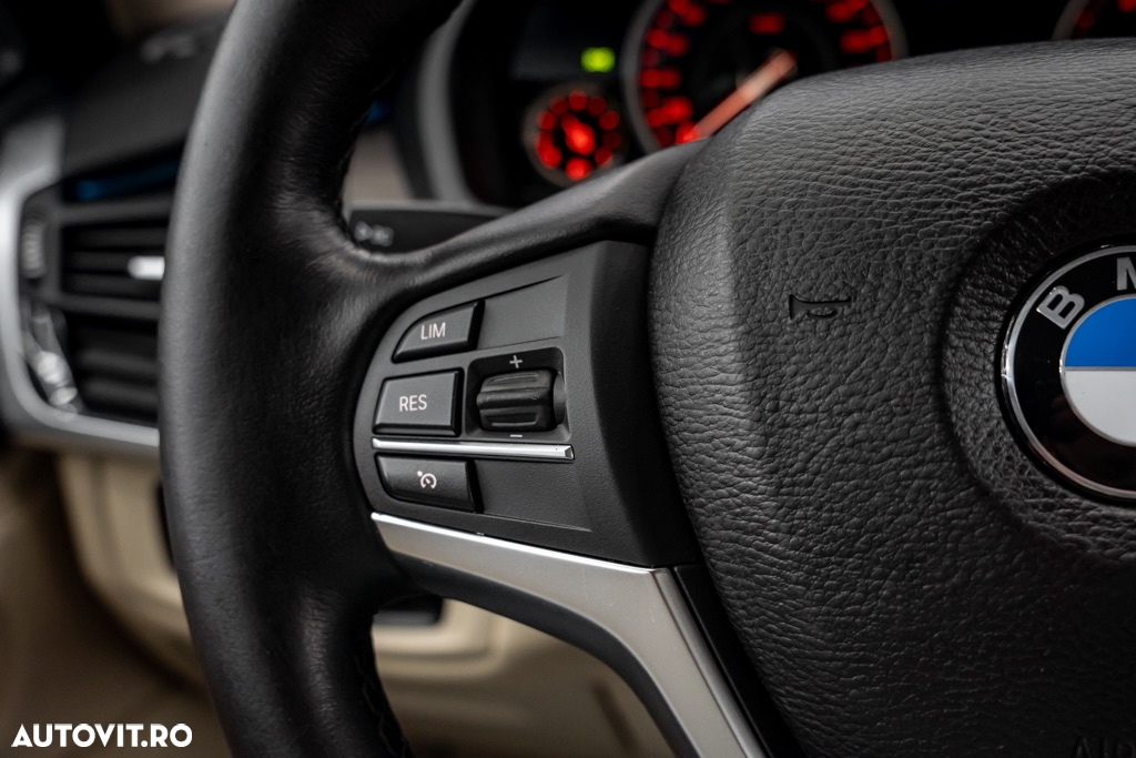 BMW X5 xDrive40d - 33