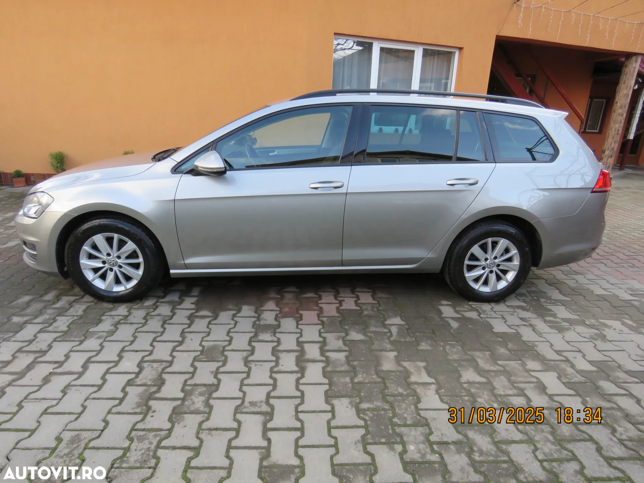 Volkswagen Golf 1.6 TDI 4Motion BlueMotion Technology Comfortline - 5