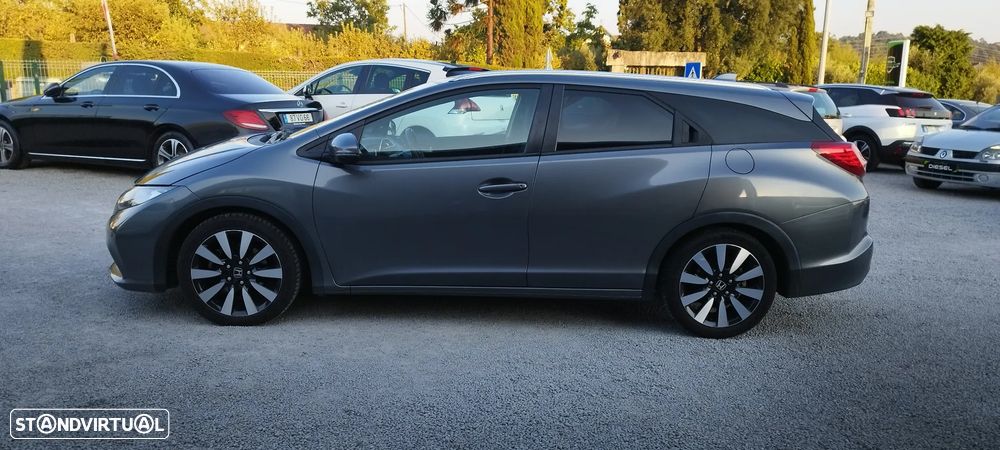 Honda Civic Tourer 1.6 i-DTEC Executive Navi - 4