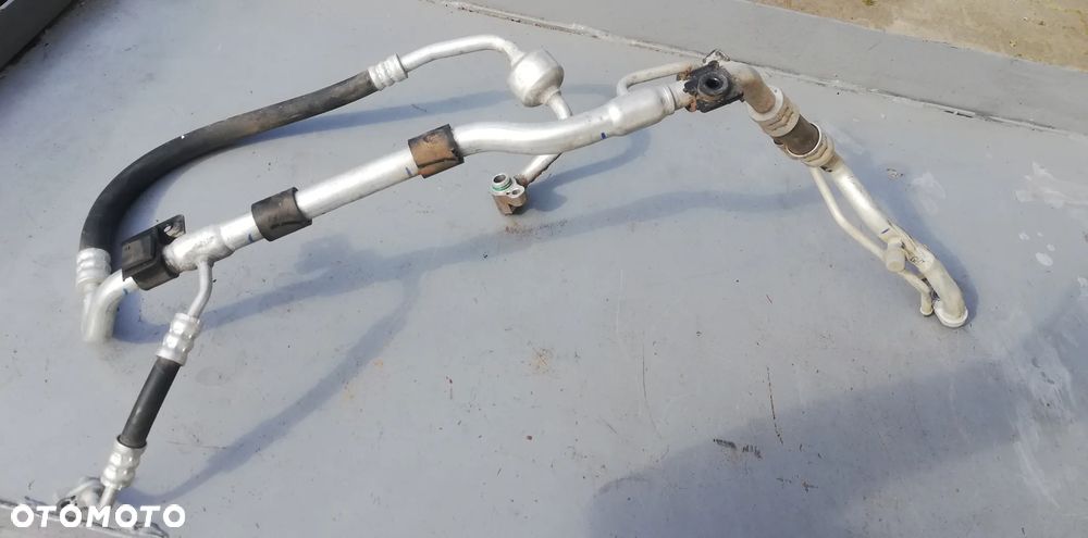 PRZEWÓD RURKA KLIMATYZACJI HYUNDAI I20 II 1.1 CRDI 97775C8230 - 1