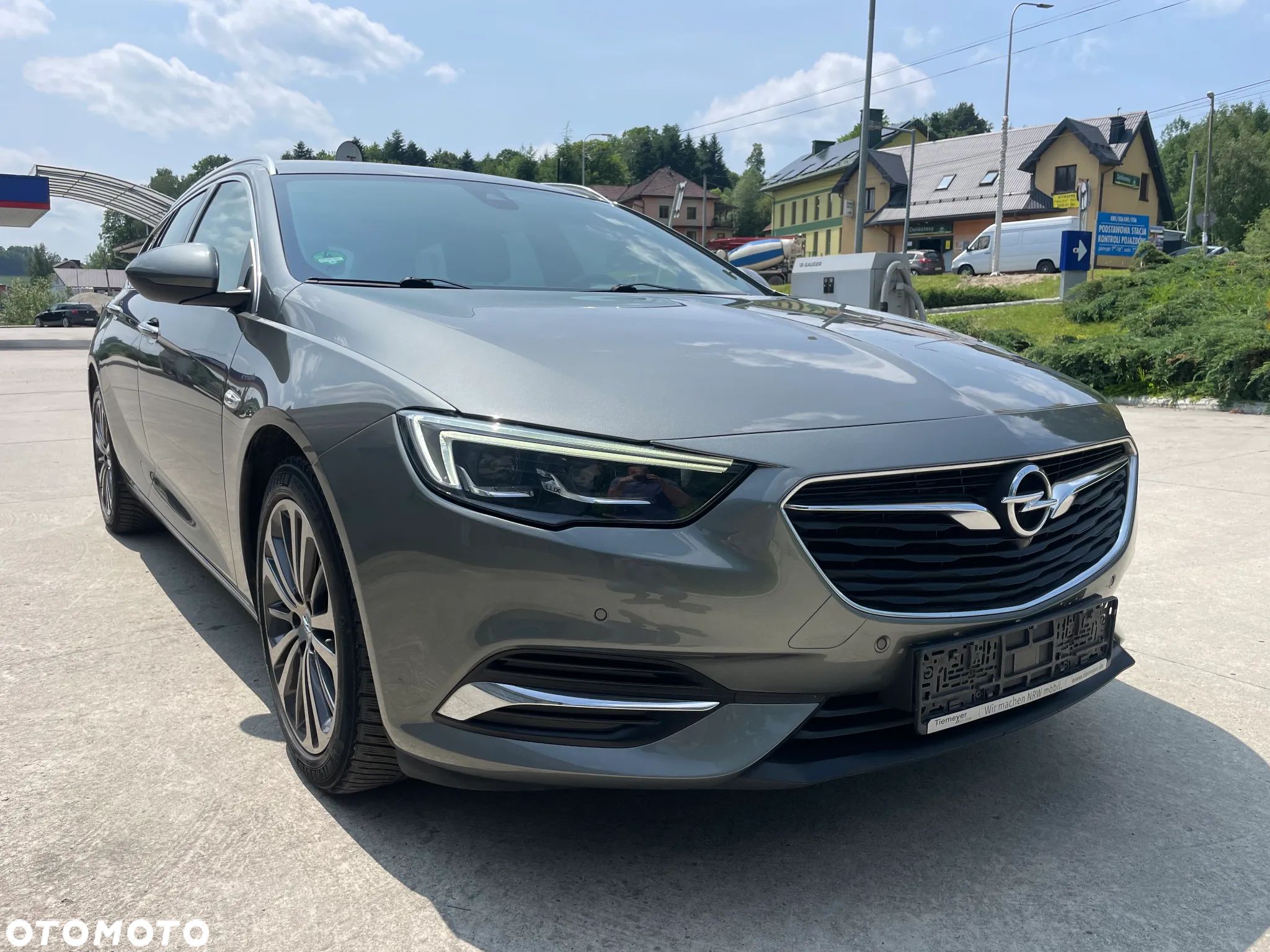 Opel Insignia 2.0 CDTI 4x4 Automatik Design Edition - 1