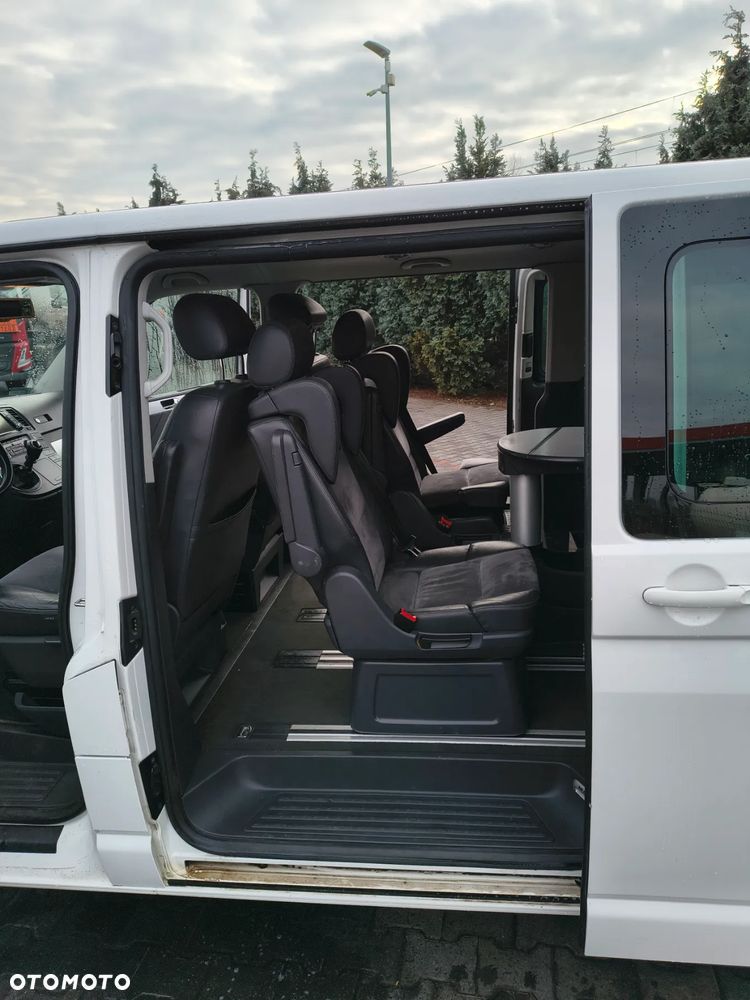 Volkswagen Multivan - 8