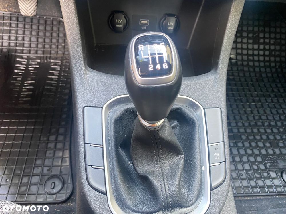 Hyundai i30 1.5 DPI Modern - 13