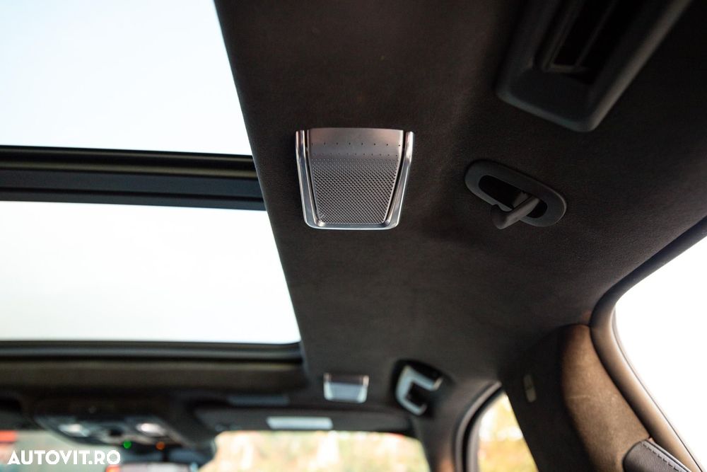 Cadillac Escalade - 33