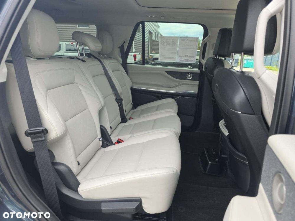 Lincoln Navigator - 16