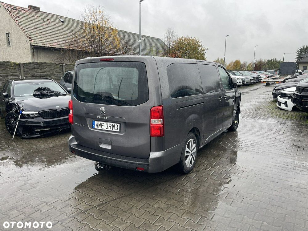 Peugeot Traveller - 8
